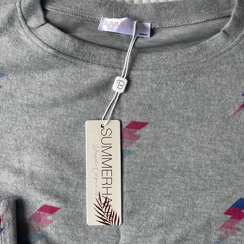 BNWT Beach Bunny Summerhaus Sweatshirt - Picture 2 of 5